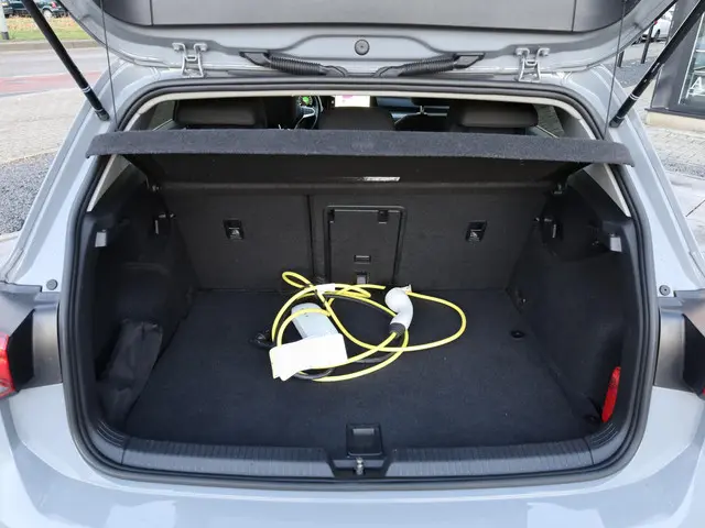Volkswagen Golf 1.4 eHybrid PHEV 2022 Hybride Benzine 18