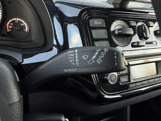 Volkswagen up! 1.0 move up! BlueMotion 2013 Benzine 12