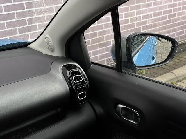 Citroën C3 Aircross 1.2 PureTech S&S Feel 2018 Benzine 23