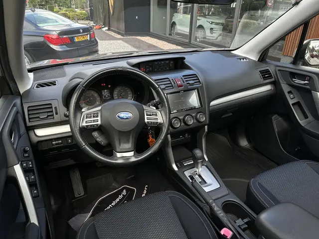 Subaru Forester 2.0 Luxury Plus 2014 Benzine 3