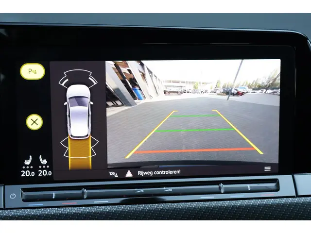 Volkswagen Golf 1.5 eTSI R-Line Business 2021 Benzine 30