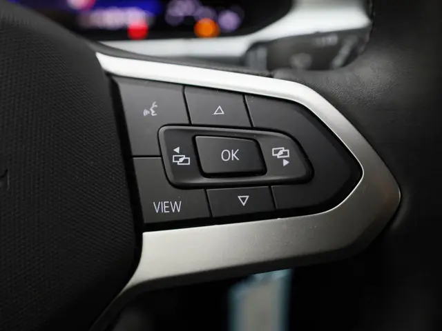 Volkswagen T-Roc 1.0TSI/116PK Life 2025 Benzine 21