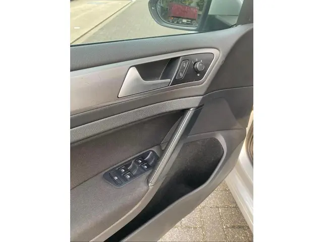 Volkswagen Golf Variant 1.0 TSI Trendline 2016 Benzine 12