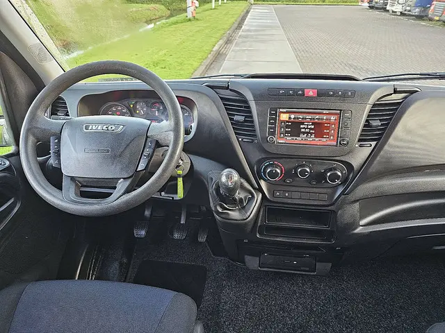 Iveco Daily 35C18 2017 Diesel 8