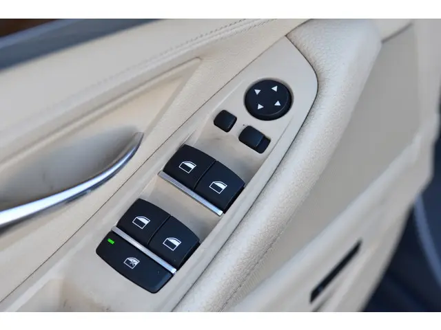 BMW 5 Serie Touring 535i High Executive 2012 Benzine 10