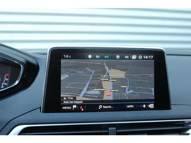 Peugeot 3008 1.2 PureTech Première 2017 Benzine 24