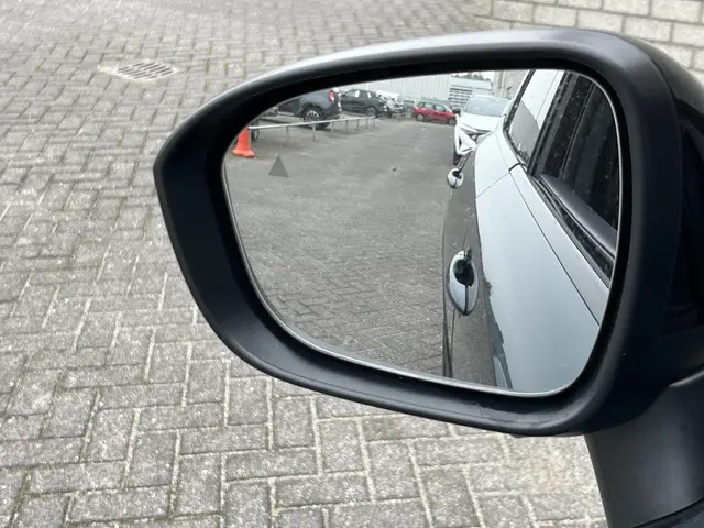 Nissan QASHQAI 1.3 MHEV Xtronic N-Design 2025 Benzine 16