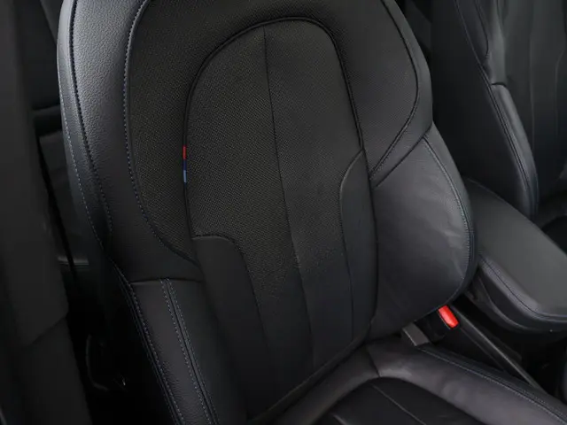 BMW X1 sDrive20i High Executive Edition 2021 Benzine 14