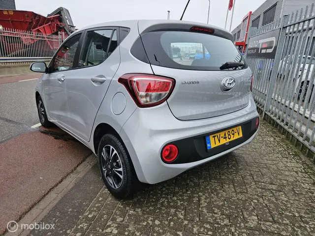 Hyundai i10 3