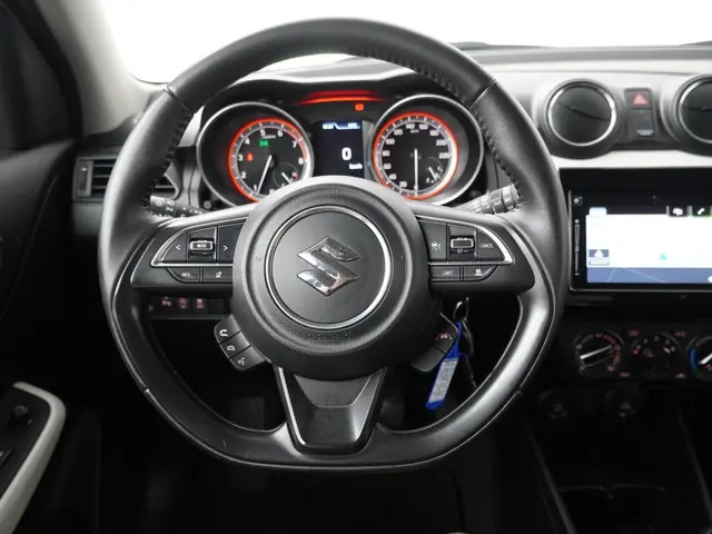 Suzuki Swift 1.2 Select Smart Hybrid 2022 Benzine 11
