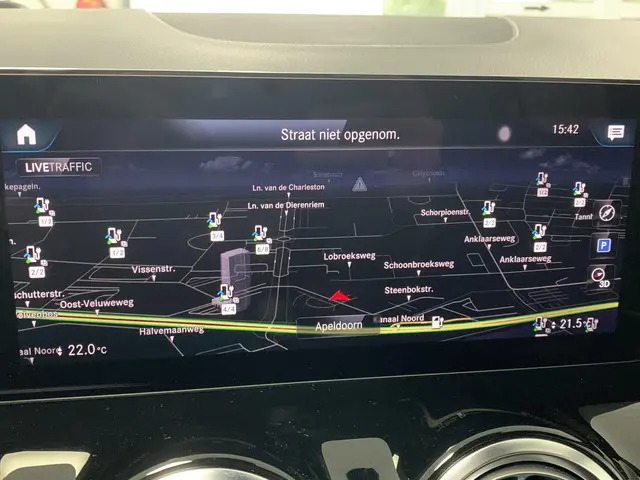 Mercedes-Benz GLA 250 e AMG Line 2023 Hybride Benzine 11