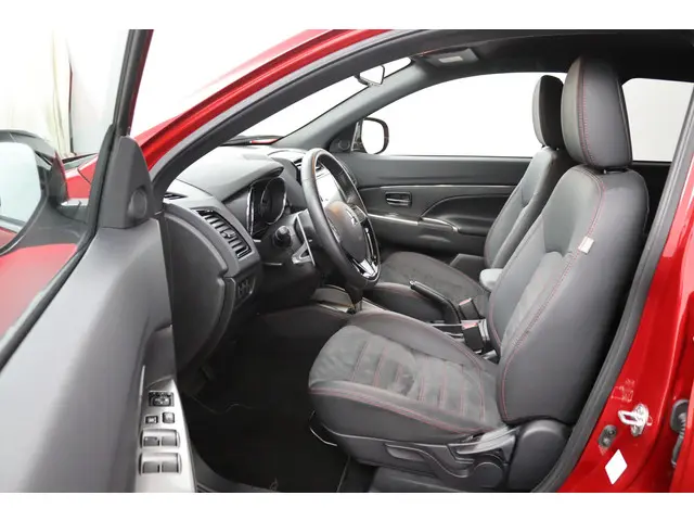 Mitsubishi ASX 2.0 Intense 2019 Benzine 23