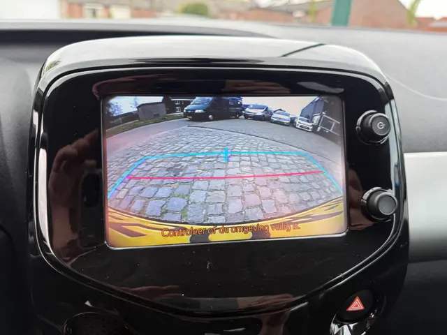 Peugeot 108 1.2 VTi Allure 2014 Benzine 13