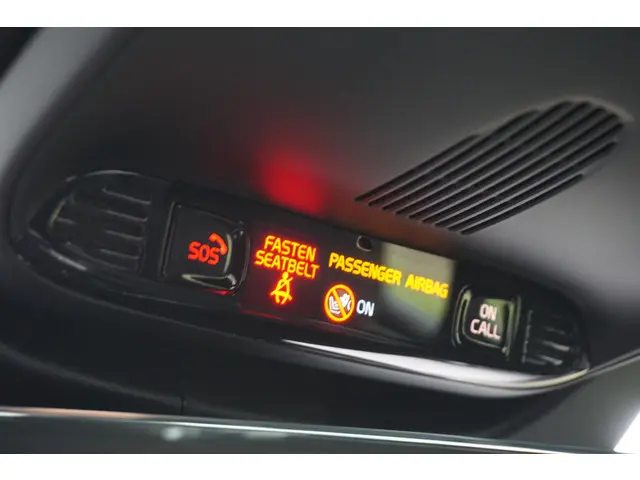 Volvo V90 2.0 B4 R-Design 2021 Benzine 34