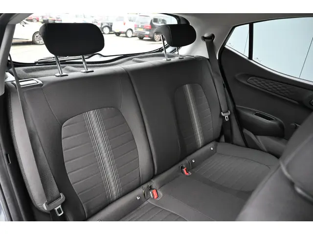 Hyundai i10 1.0 Comfort 2023 Benzine 13