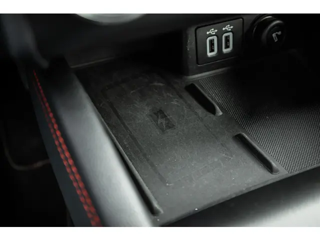 Ford Kuga 2.5 PHEV ST-Line 2022 Hybride Benzine 37