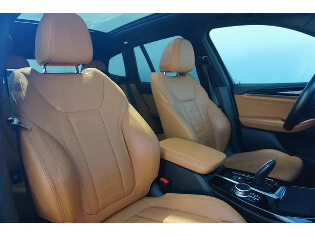 BMW X3 xDrive30e 2021 Hybride Benzine 8