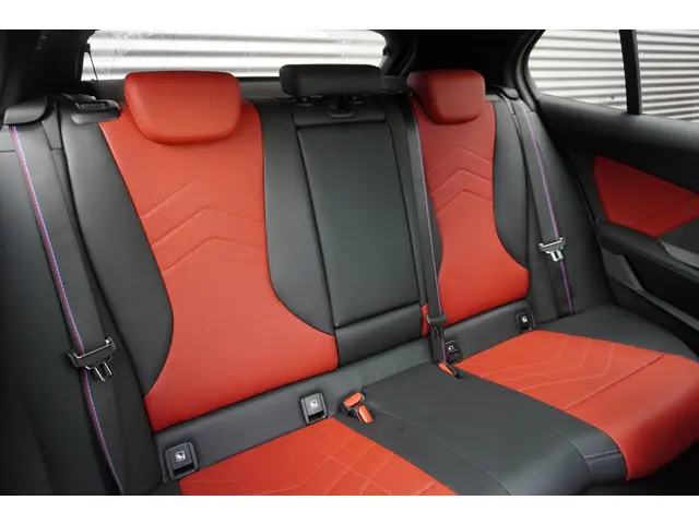 BMW 1 Serie M135 xDrive 2025 Benzine 10