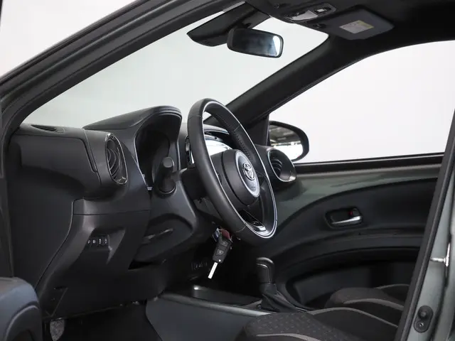 Toyota Aygo X 1.0 VVT-i S-CVT Pulse 2024 Benzine 6