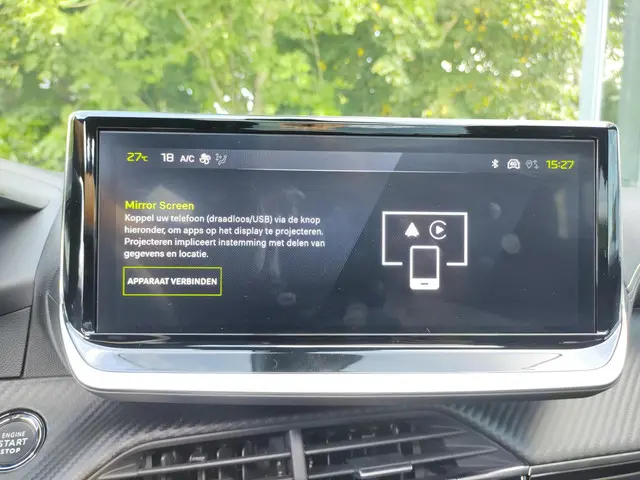 Peugeot 2008 1.2 Hybrid 145 GT 2025 Hybride Benzine 15