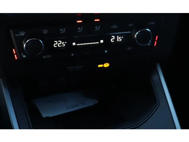 SEAT Arona 1.0 TSI Style Business Intense 2019 Benzine 10