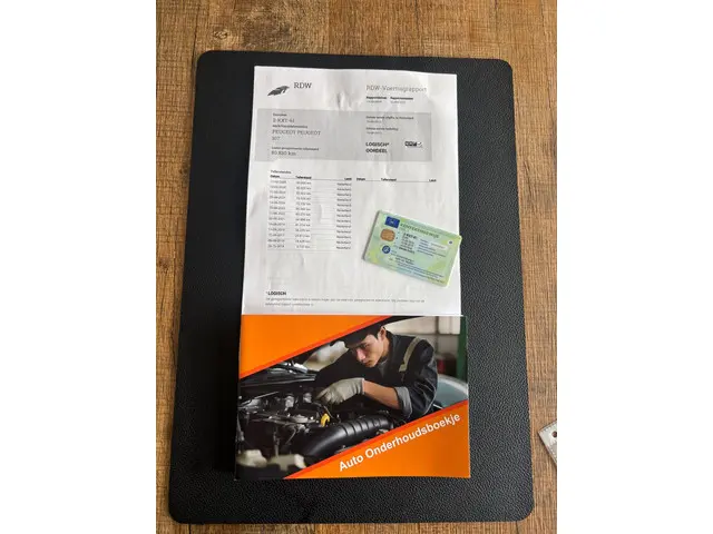 Peugeot 107 GERSEVEERD 2013 Benzine 15