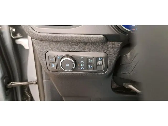 Ford Kuga 2.5 PHEV ST-Line X 2024 Hybride Benzine 17