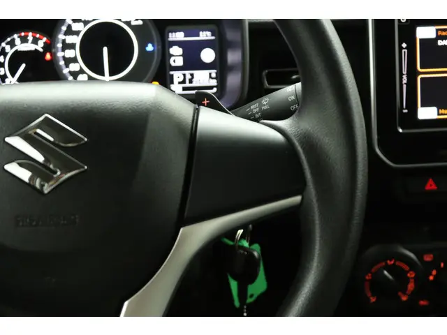 Suzuki Ignis 1.2 Smart Hybrid Select 2023 Benzine 19