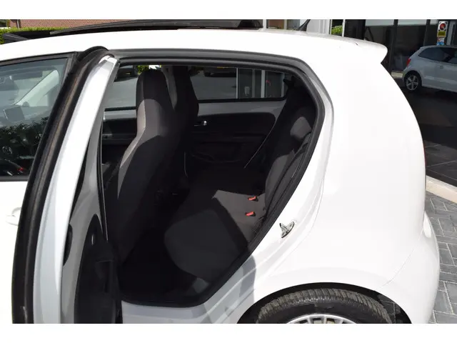 Volkswagen up! 1.0 high up! BlueMotion 2014 CNG 11