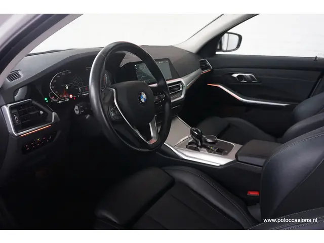 BMW 3 Serie Touring 318i Exec 2020 Benzine 4