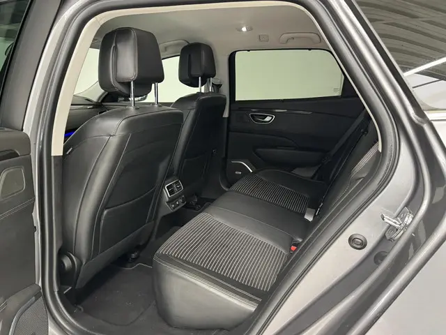 Renault Talisman Estate 1.6 TCe Intens 2018 Benzine 33