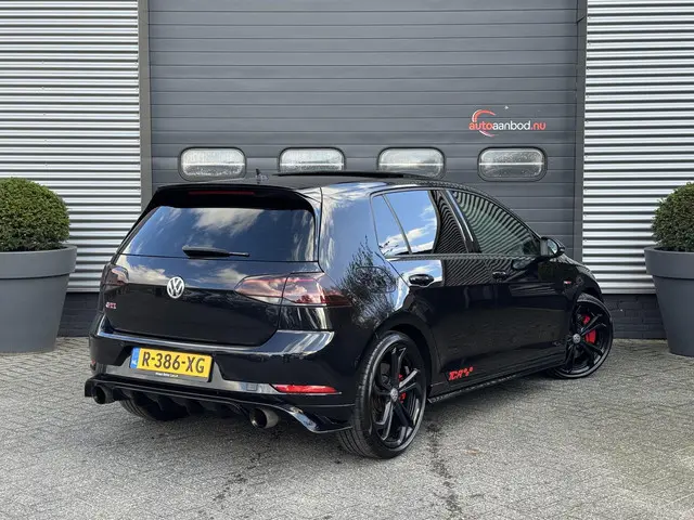 Volkswagen Golf 2.0 TSI GTI TCR 2019 Benzine 2