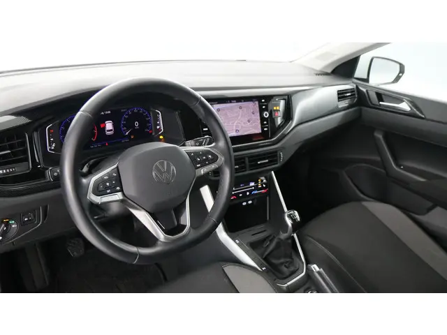 Volkswagen Polo 1.0 TSI 95pk Life Business 2024 Benzine 16