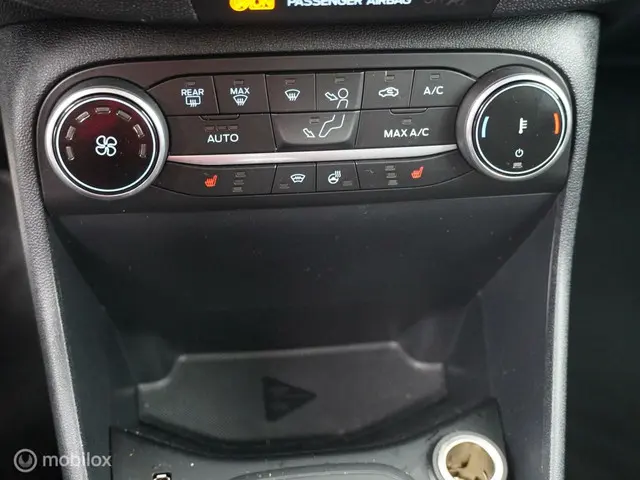 Ford Fiesta 1.0 EcoBoost Hybrid Active X 2021 Benzine 15