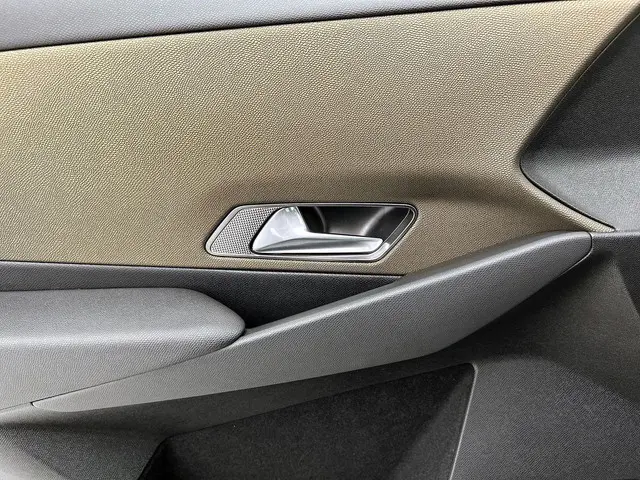 DS DS 7 1.6 So Chic 2023 Benzine 29