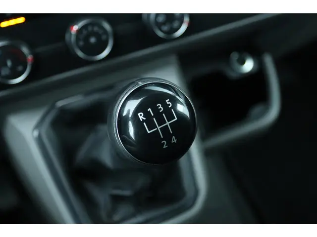 Volkswagen Transporter 2.0 TDI L1H1 30 2020 Diesel 20