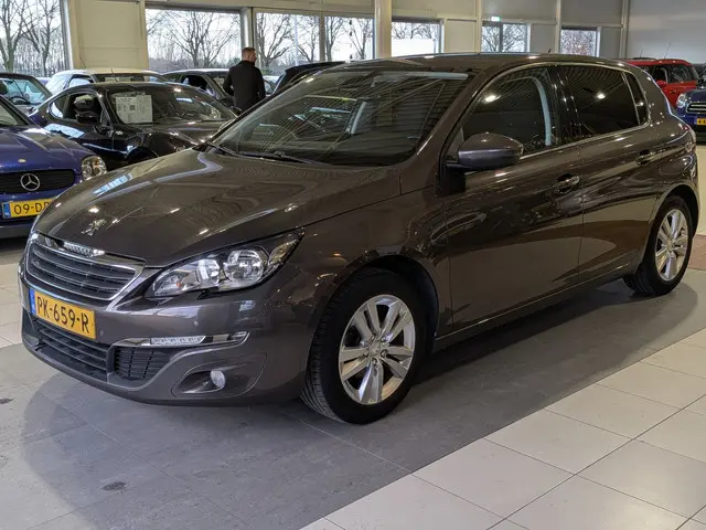 Peugeot 308 2
