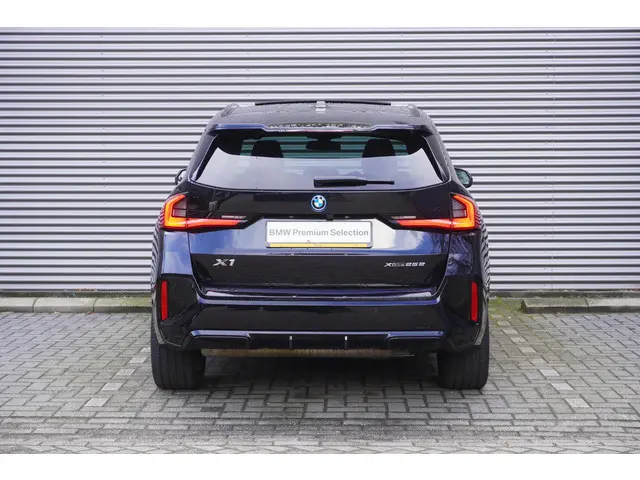 BMW X1 xDrive25e 2025 Hybride Benzine 4