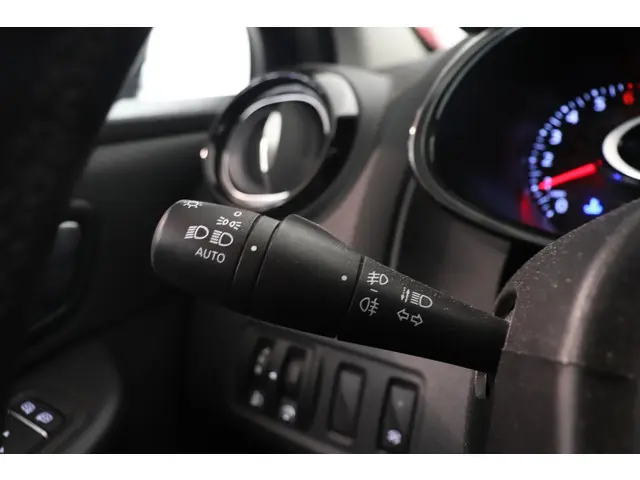 Renault Clio 0.9 TCe Intens 2019 Benzine 25