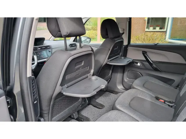Citroën C4 Picasso 1.2 PureTech Selection 2017 Benzine 25