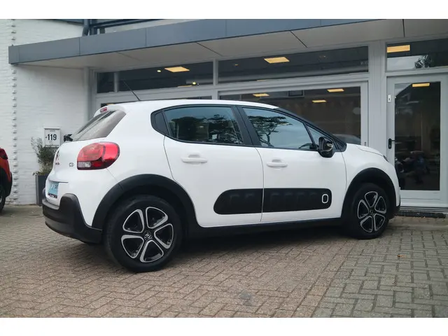 Citroën C3 PT 110 Feel Automaat-6 2018 Benzine 19