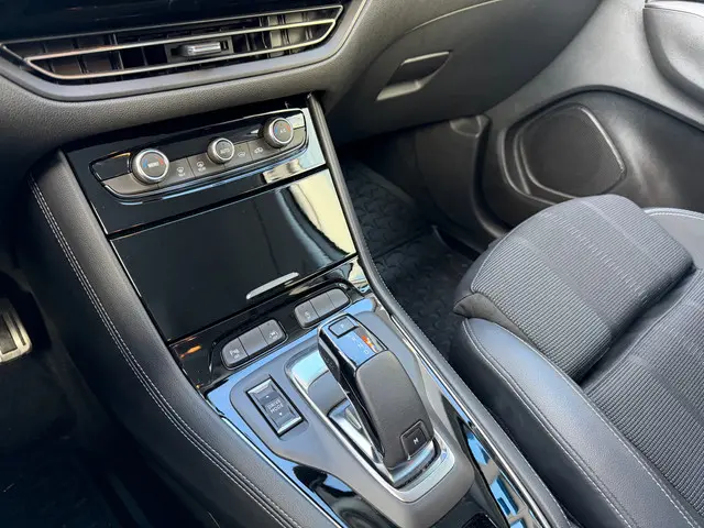 Opel Grandland 1.2 Turbo GS Line 2023 Benzine 22