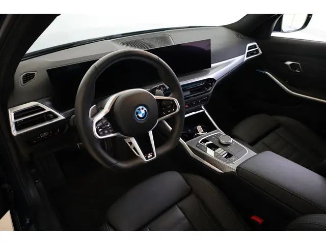 BMW 3 Serie Touring 330e 2025 Hybride Benzine 7
