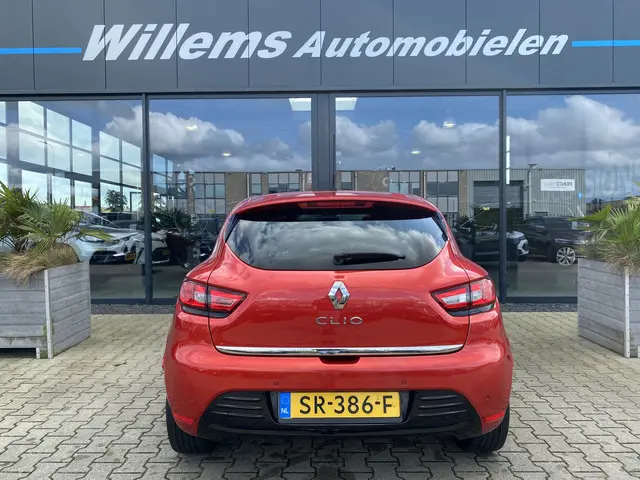 Renault Clio 0.9 TCe Limited 2018 Benzine 9