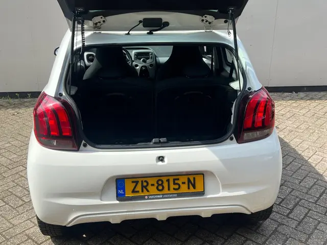 Peugeot 108 1.0 e-VTi Airco & NWE APK 02-2026 2015 Benzine 13