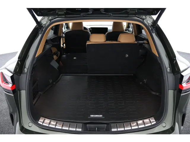 Lexus NX 450h+ AWD Executive Line 2022 Hybride Benzine 24