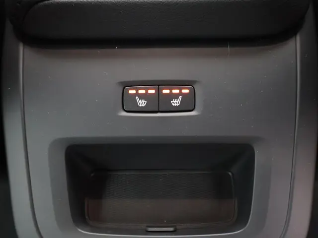 Volvo V60 B4 197PK Essential Edition 2026 Benzine 17