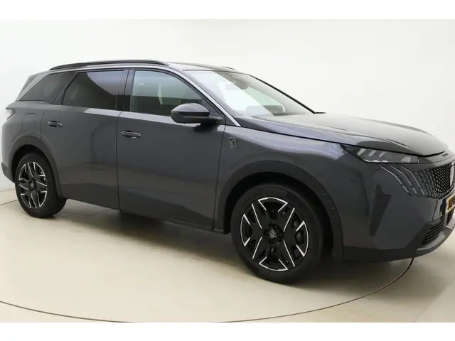 Peugeot 5008 1.2 Hybrid GT 2025 Hybride Benzine 8