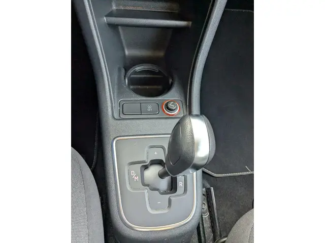 Volkswagen up! 1.0 AUTOMAAT groove up! 2019 Benzine 4