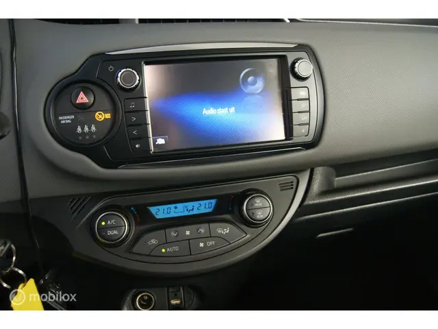 Toyota Yaris 1.5 Hybrid Aspiration 2016 Hybride Benzine 17